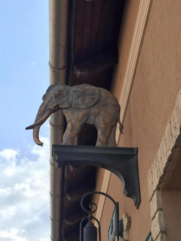 Arany Elefant Szallashely Hotel Esztergom Buitenkant foto